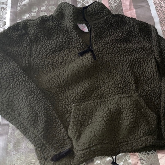 Dark Olive Green Women’s Pull Over - Picture 2 of 2